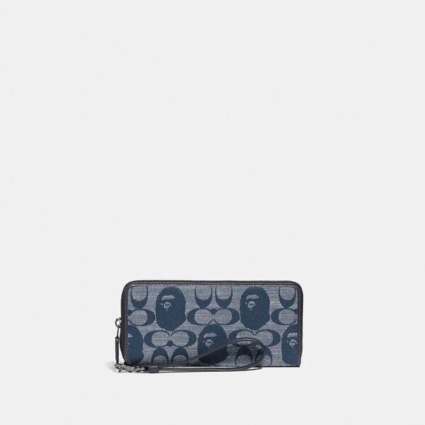 Fashion 4 - BAPE x Coach Phone Wallet In Signature Chambray