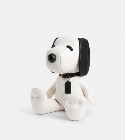 Fashion 4 - Coach X Peanuts Snoopy Collectible
