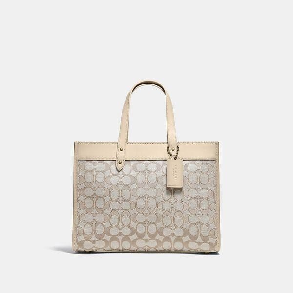Fashion 4 - Field Tote 30 In Signature Jacquard