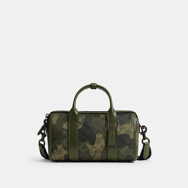 Fashion 4 - Gotham Duffle 24 In Signature Camo Print