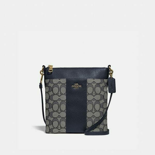 Fashion 4 - Kitt Messenger Crossbody in Signature Jacquard