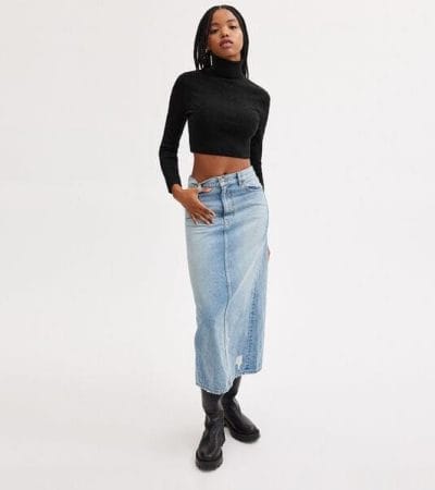 Fashion 4 - Signature Knit Cropped Turtleneck