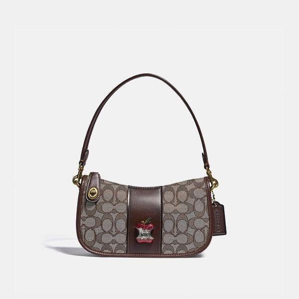 Fashion 4 - Swinger Bag In Signature Jacquard With Apple
