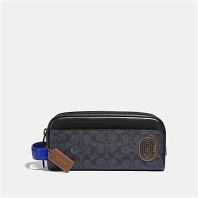 Fashion 4 - TRAVEL KIT IN SIGNATURE CANVAS WITH COACH PATCH