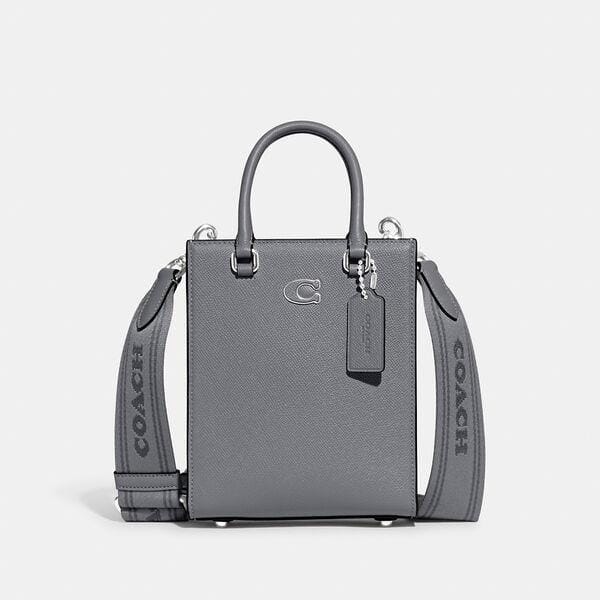 Fashion 4 - Tote 16 With Signature Canvas