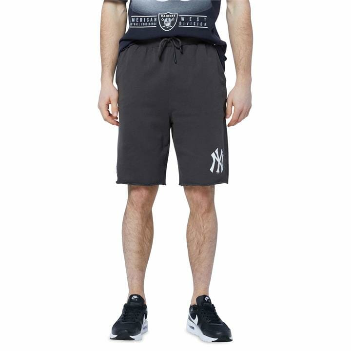 OJAM - Pivot - Mitchell & Ness Nfl New York Yankees Raiders Raw Edge Fleece Short  Size S Mens